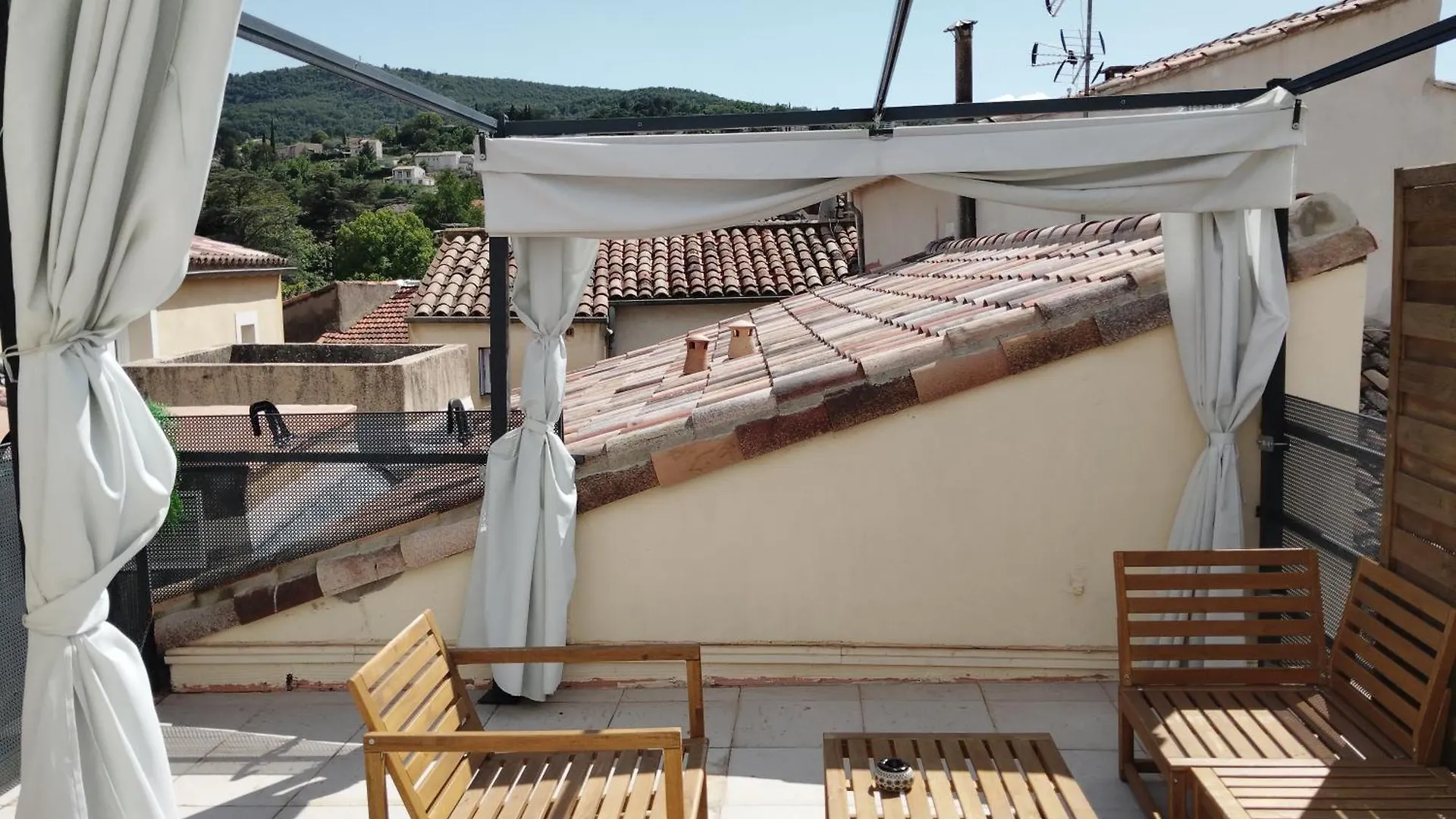 Appartement Un Nid Sur Les Toits Avec Terrasse à Apt France