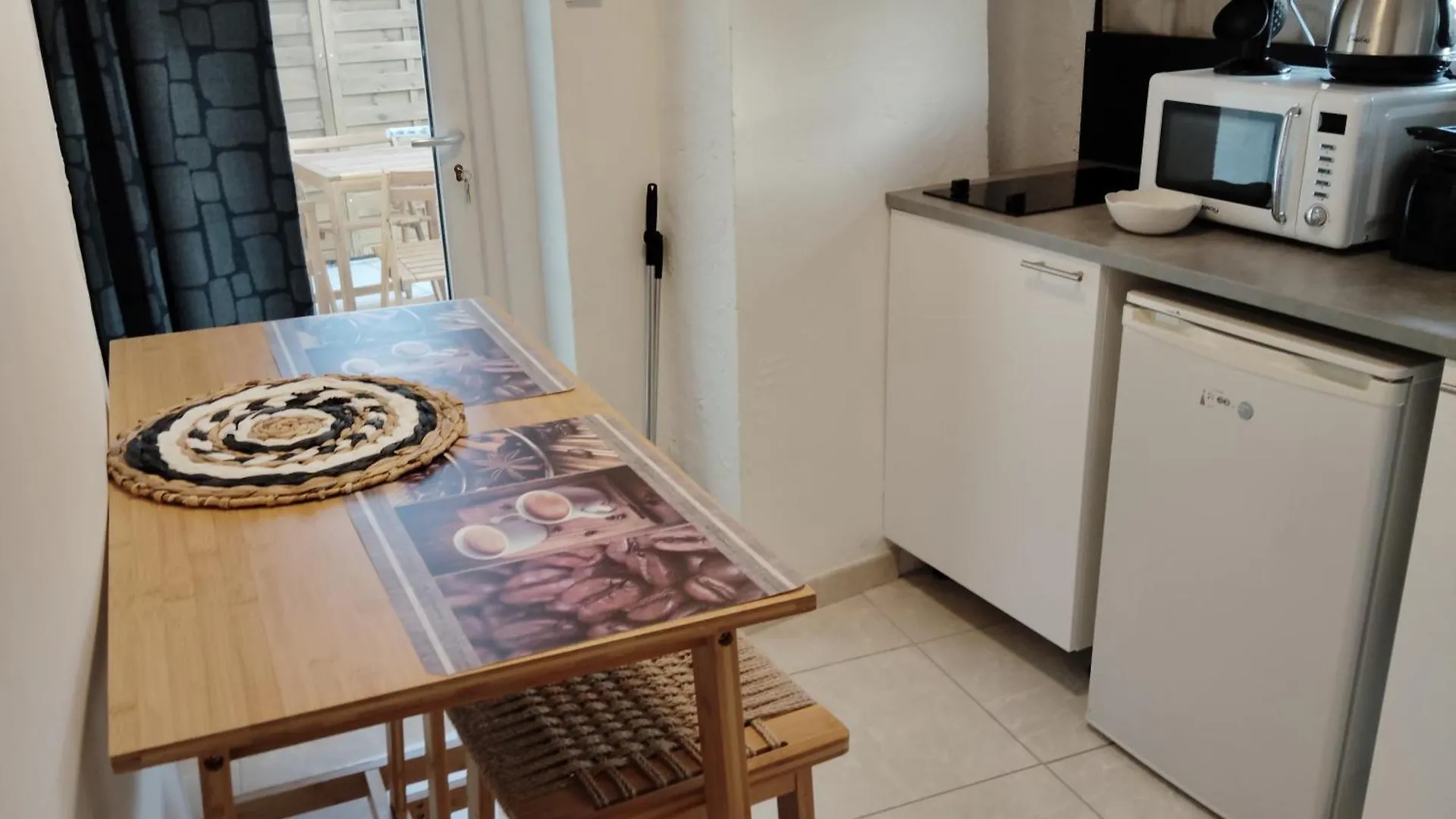 Un Nid Sur Les Toits Avec Terrasse Apartment Apt France