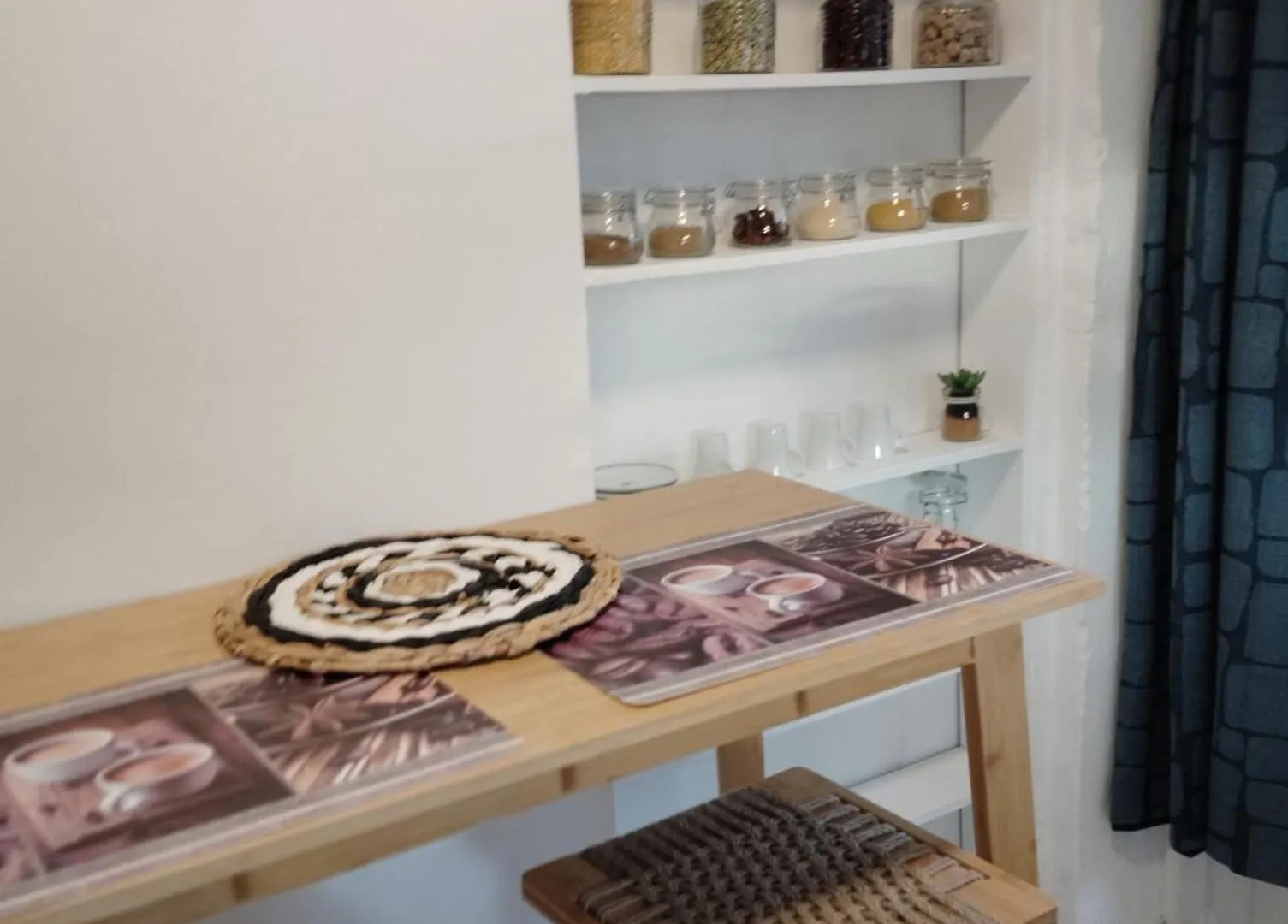 Un Nid Sur Les Toits Avec Terrasse Apartment Apt