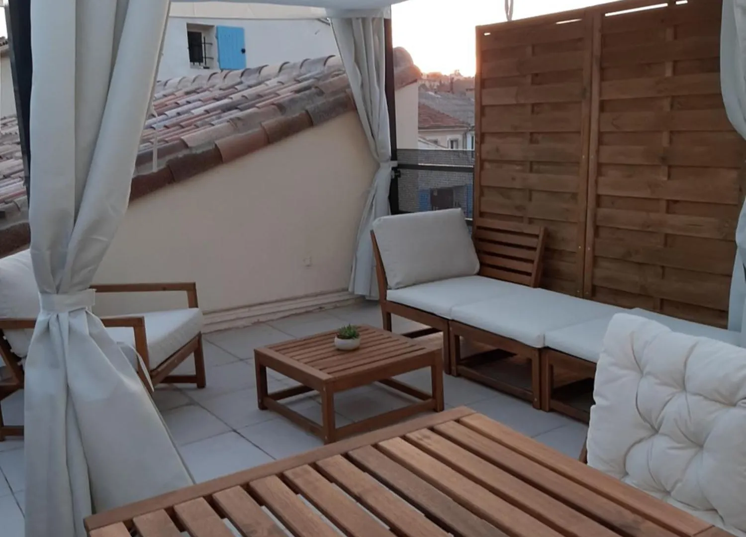Un Nid Sur Les Toits Avec Terrasse Apartment Apt France