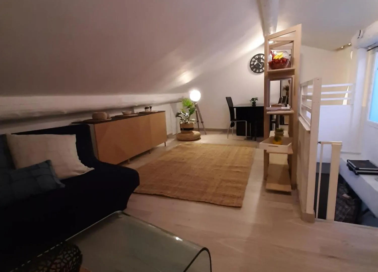 Un Nid Sur Les Toits Avec Terrasse Apartment Apt 0*,