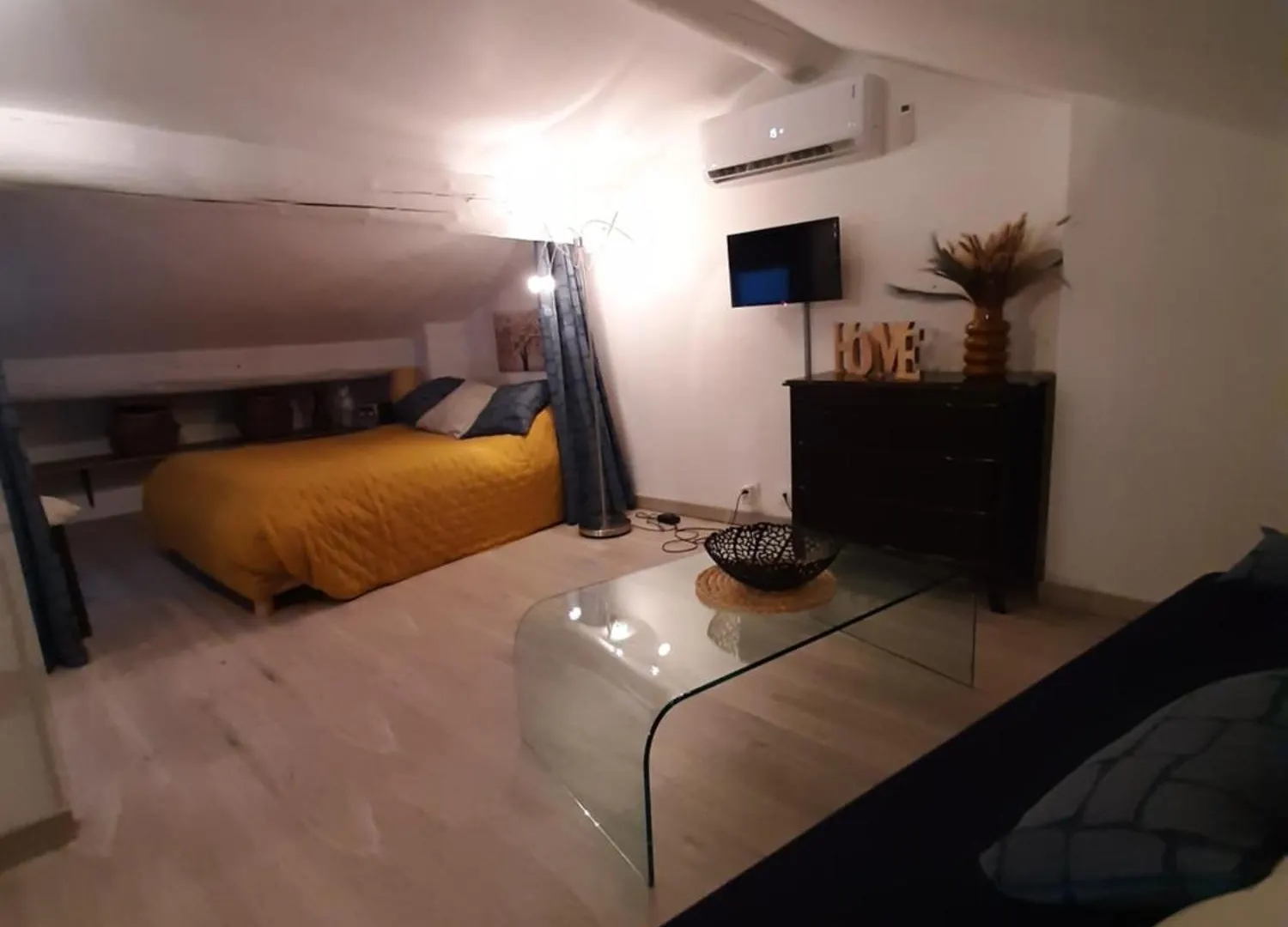 Un Nid Sur Les Toits Avec Terrasse Apartment Apt