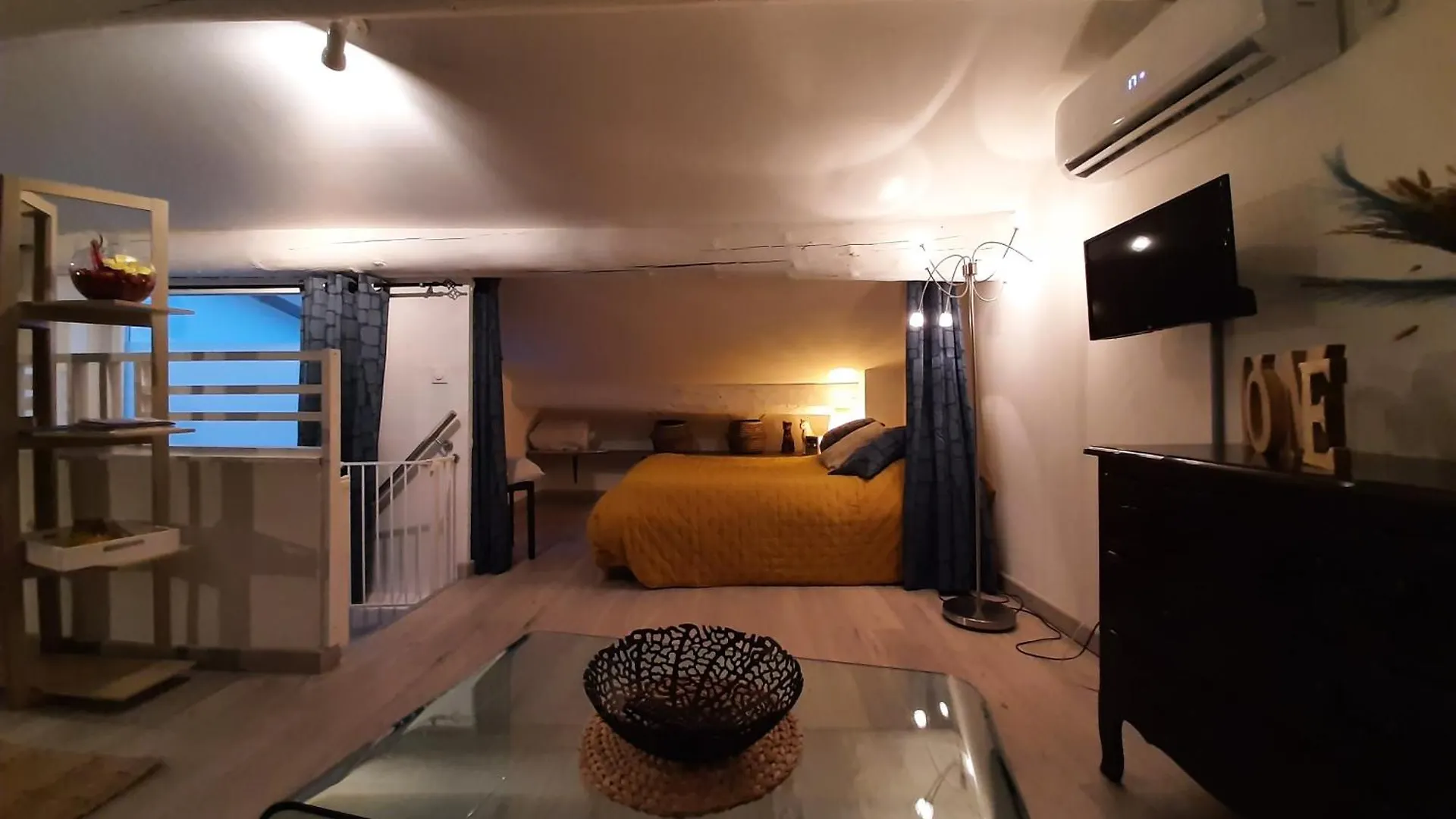 Un Nid Sur Les Toits Avec Terrasse Apartment Apt